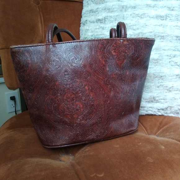 Bueno Handbags - Patterened handbag